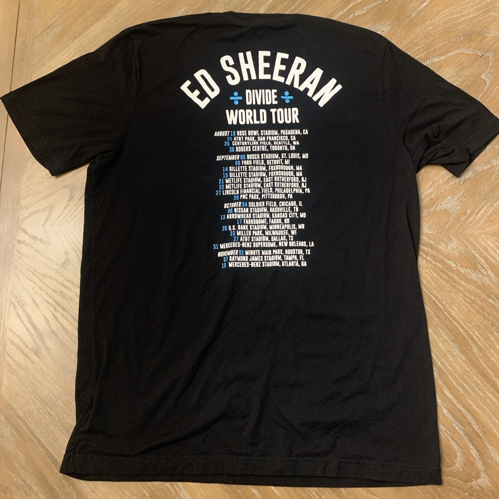 Ed Sheeran Divide World Tour Concert T-Shirt Size XL Black Ei-Lo E3600 Tag Music gallery