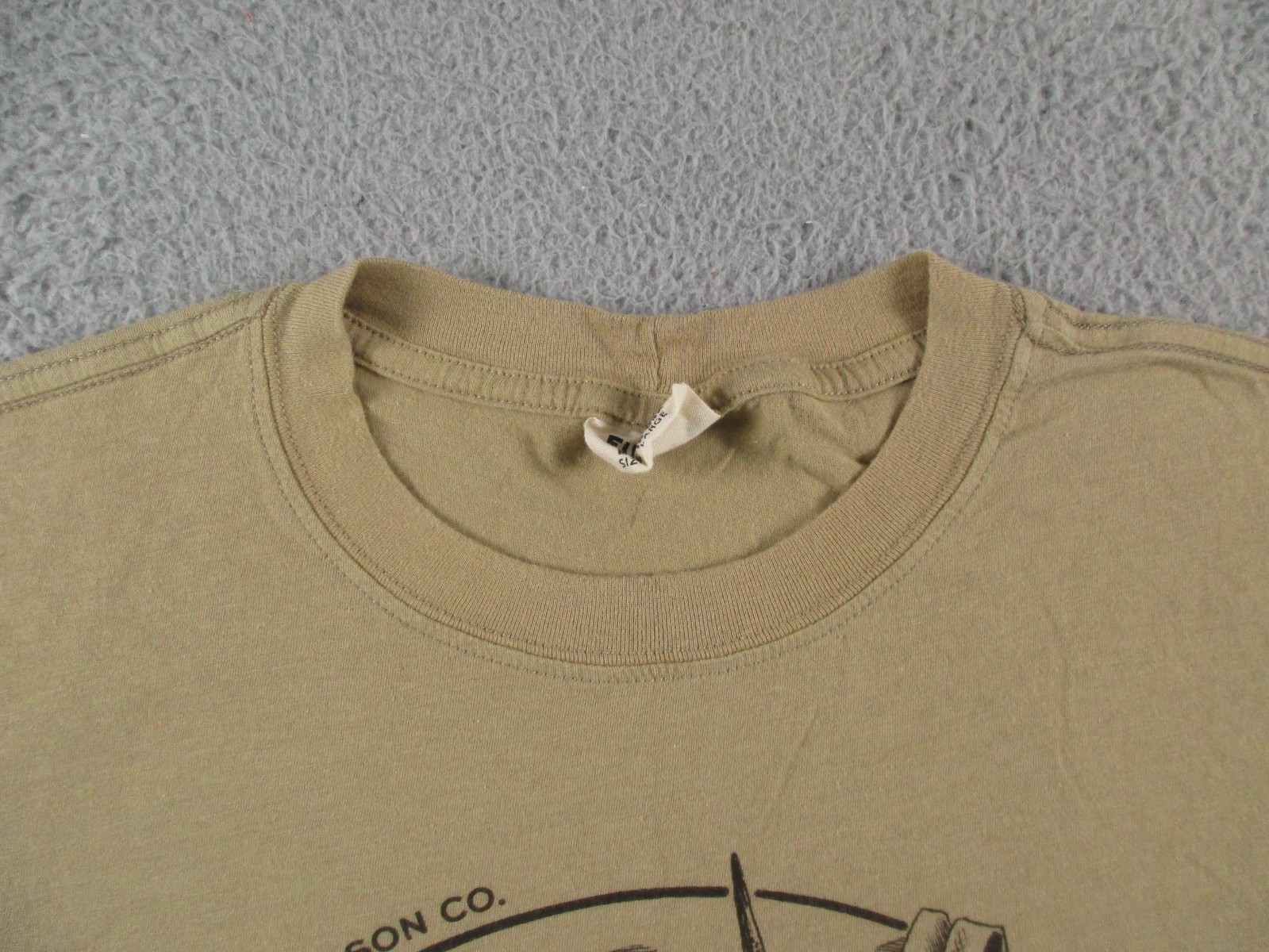 Filson T Shirt Mens Large Biege Brown Dog Hunting Shooting Graphic Tee gallery
