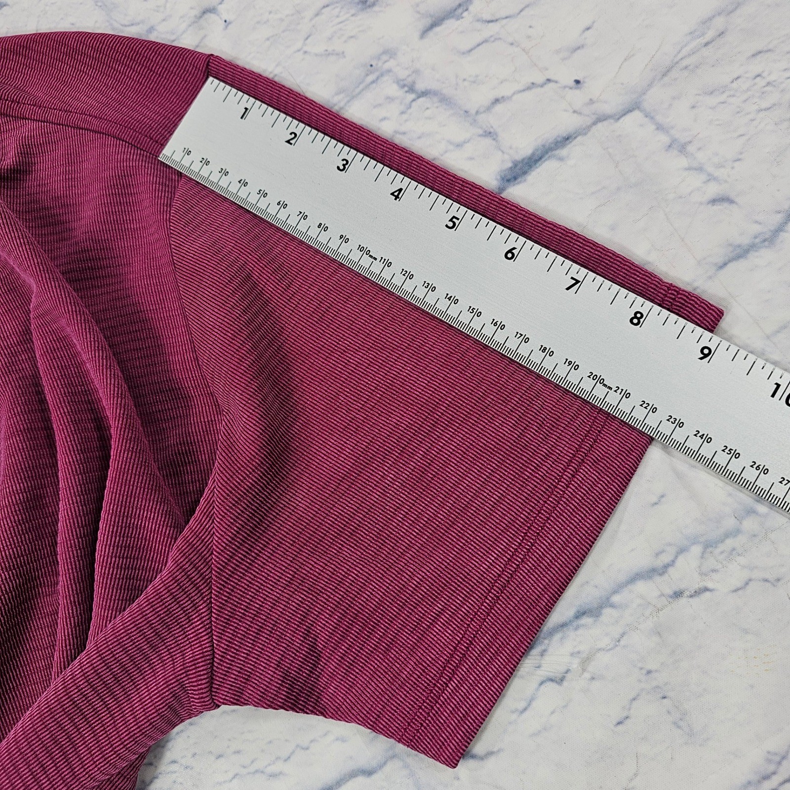 Tommy Bahama IslandZone T-Shirt Mens S Burgundy V-Neck Textured Short Sleeve Tee gallery