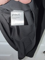 NWOT-Pact-Men’s Organic SoftSpun Essential V-Neck Tee-Black- Size (LARGE)