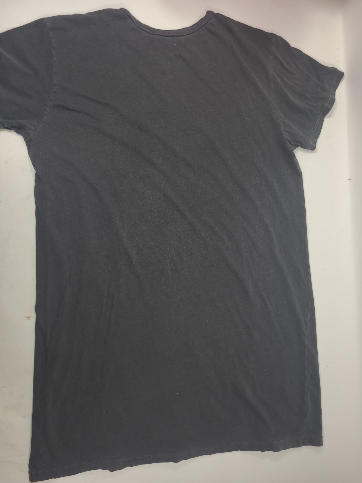 The Rolling Stones T-Shirt. Size Large. 2019 reprint. Long length. Faded Gray. gallery