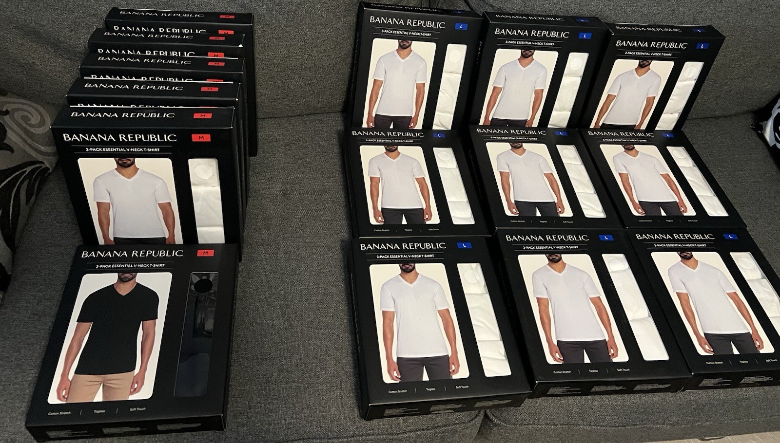 New Banana Republic 3 Pack Men’s V-Neck Tee White T-shirt Size Large Brand New gallery