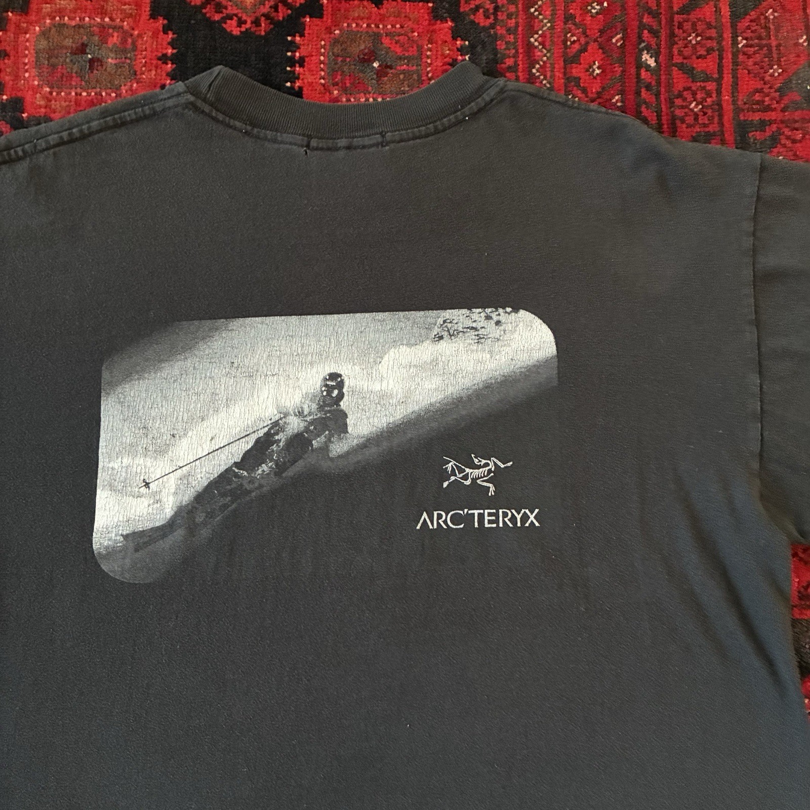 Vintage Arc’teryx Men’s Short Sleeve Graphic Ski T Shirt Large RARE gallery