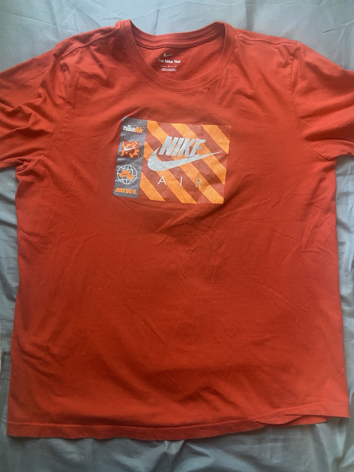 Nike The Nike Tee Nike Air Men's Red Graphic Crew Neck T-Shirt L Regular gallery