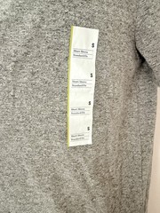 Goodfellow & Co Gray Solid T-Shirt S Short Sleeve V-Neck Standard Fit