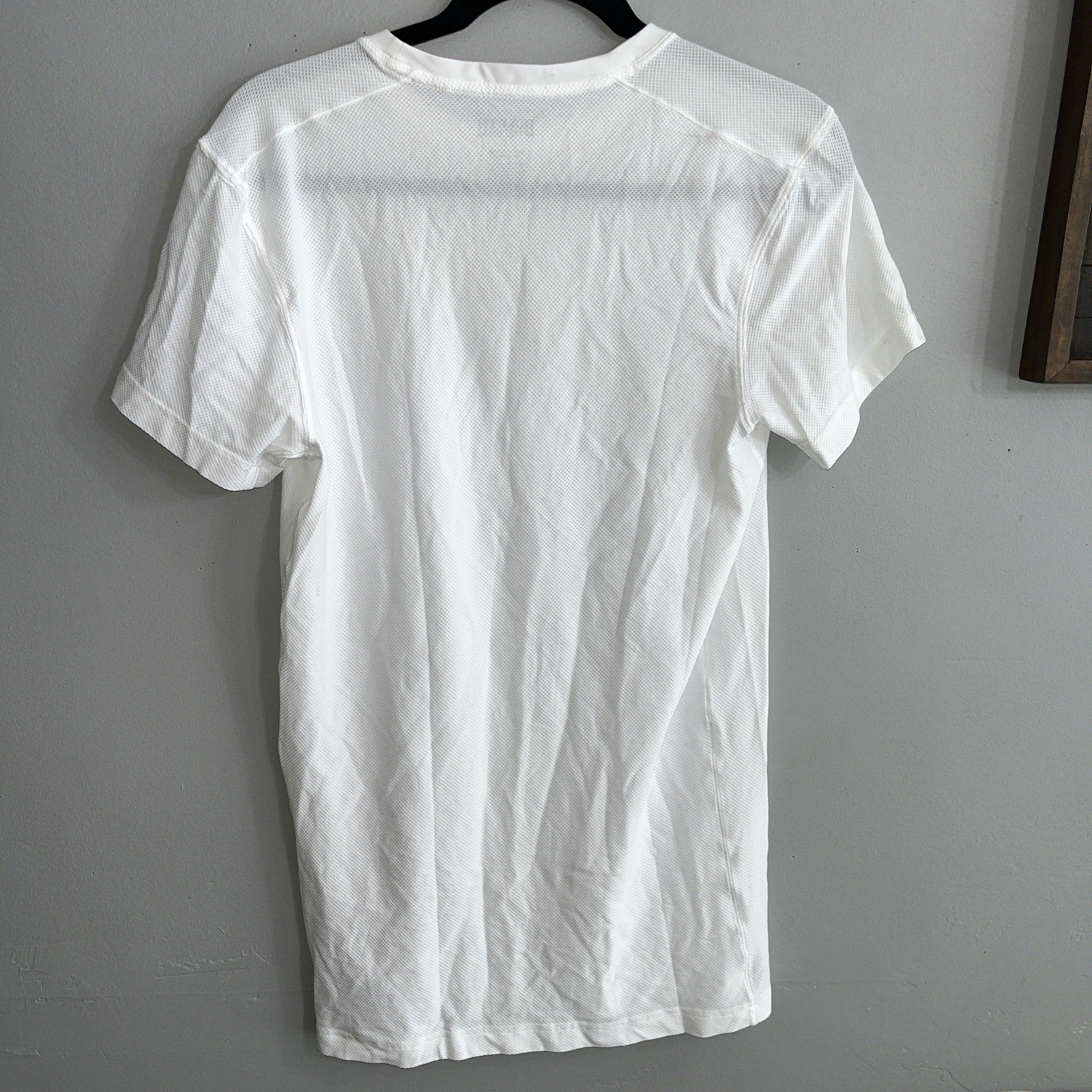 Duluth Trading Co White Go Buck Naked Undershirt Sz Sm Nylon/Spandex gallery