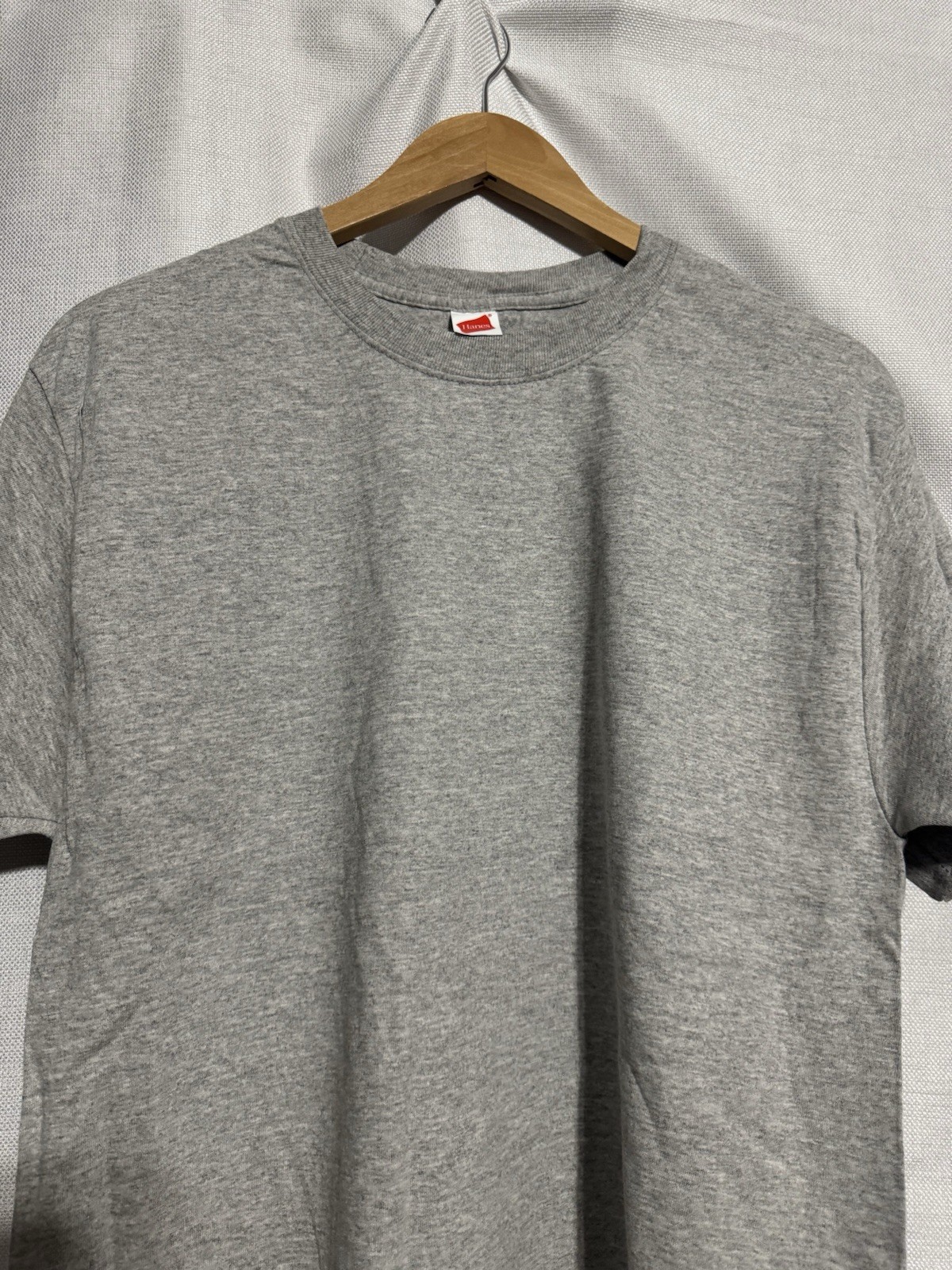 NWOT Hanes Tshirt Gray Short Sleeve Unisex Adult Cotton/Poly blend
