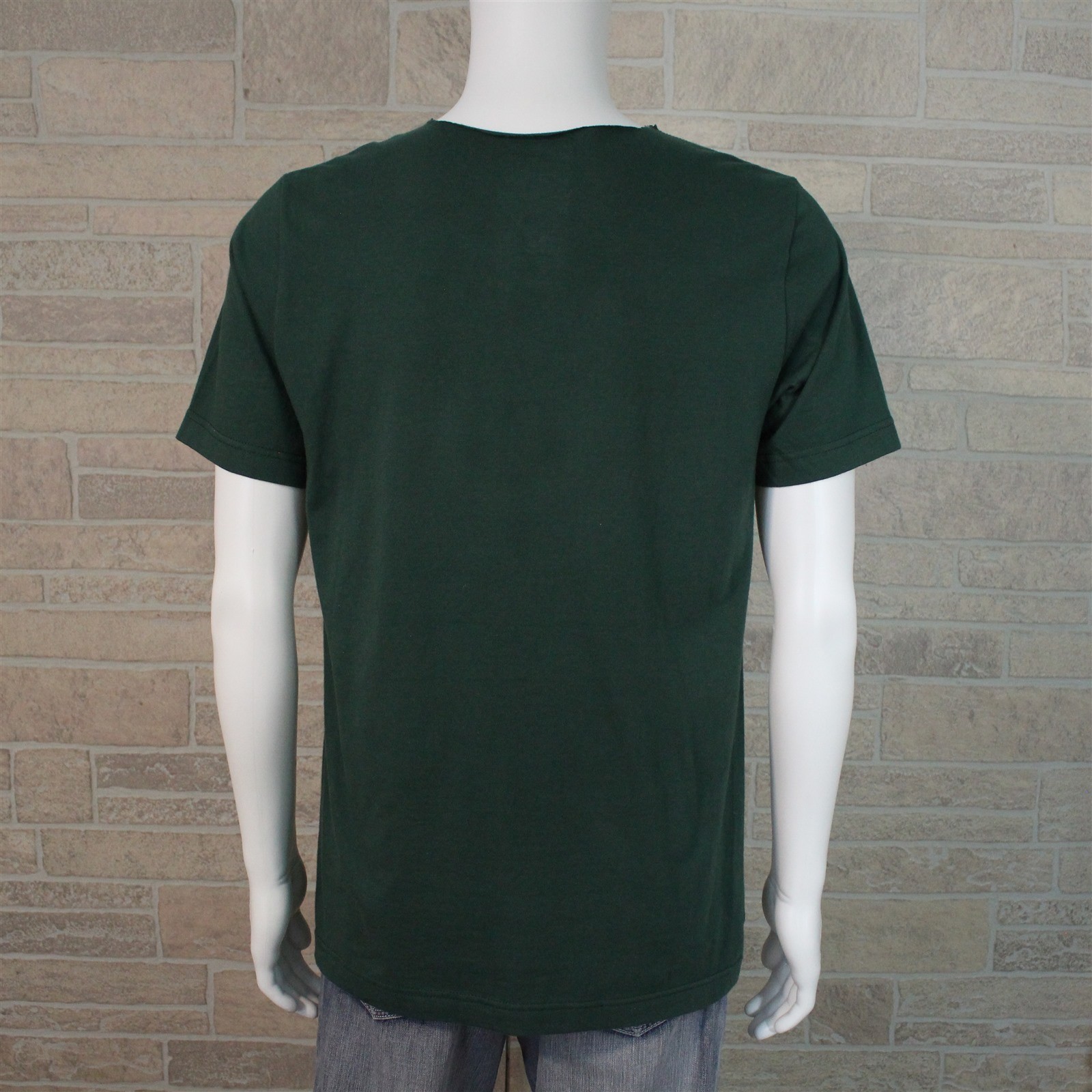 Nike Graphic T-shirt Men's MEDIUM Standard Fit Oregon Ducks Football Cut Neck gallery