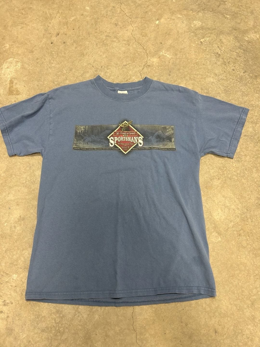 Vintage Gildan Sportsman's Warehouse 20 Years of Sport Graphic T-Shirt gallery