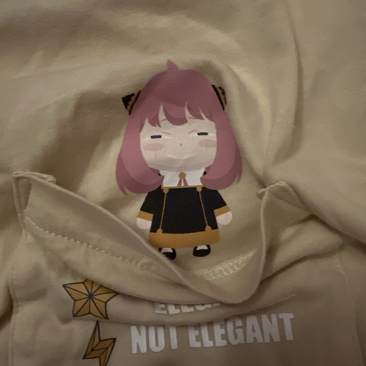 UT SpyxFamily Beige T-Shirt Anya Pocket gallery
