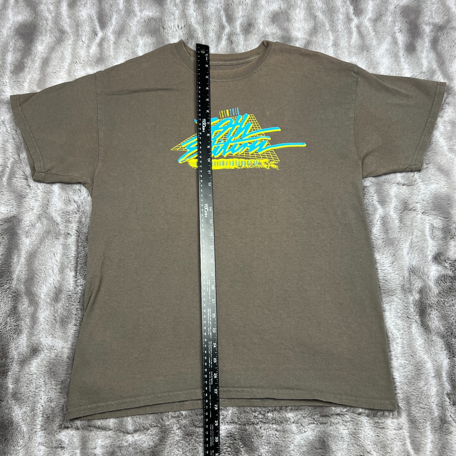 SXSW Shirt Mens Medium Brown 30th Edition 2016 Music Film Festival Austin TX gallery