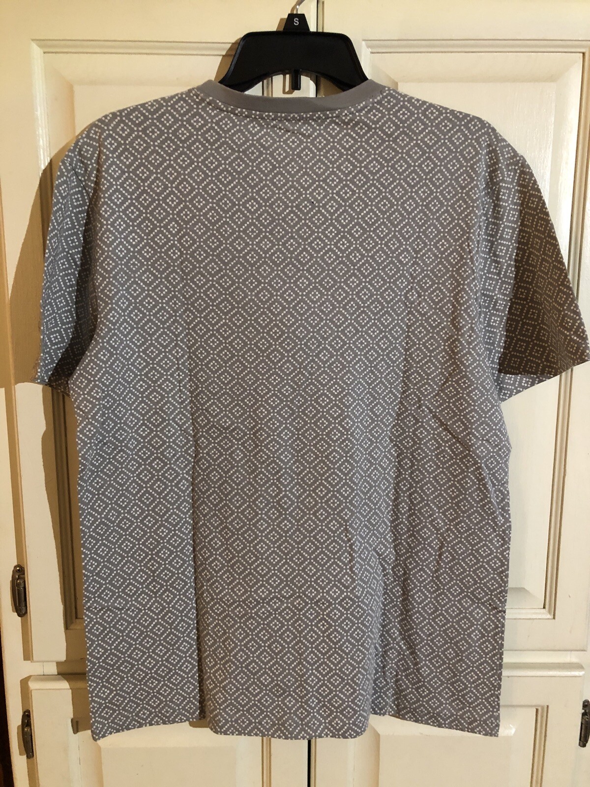 Sonoma Tee Shirt Gray Medium Mens $20 (s-rd-24-38) gallery