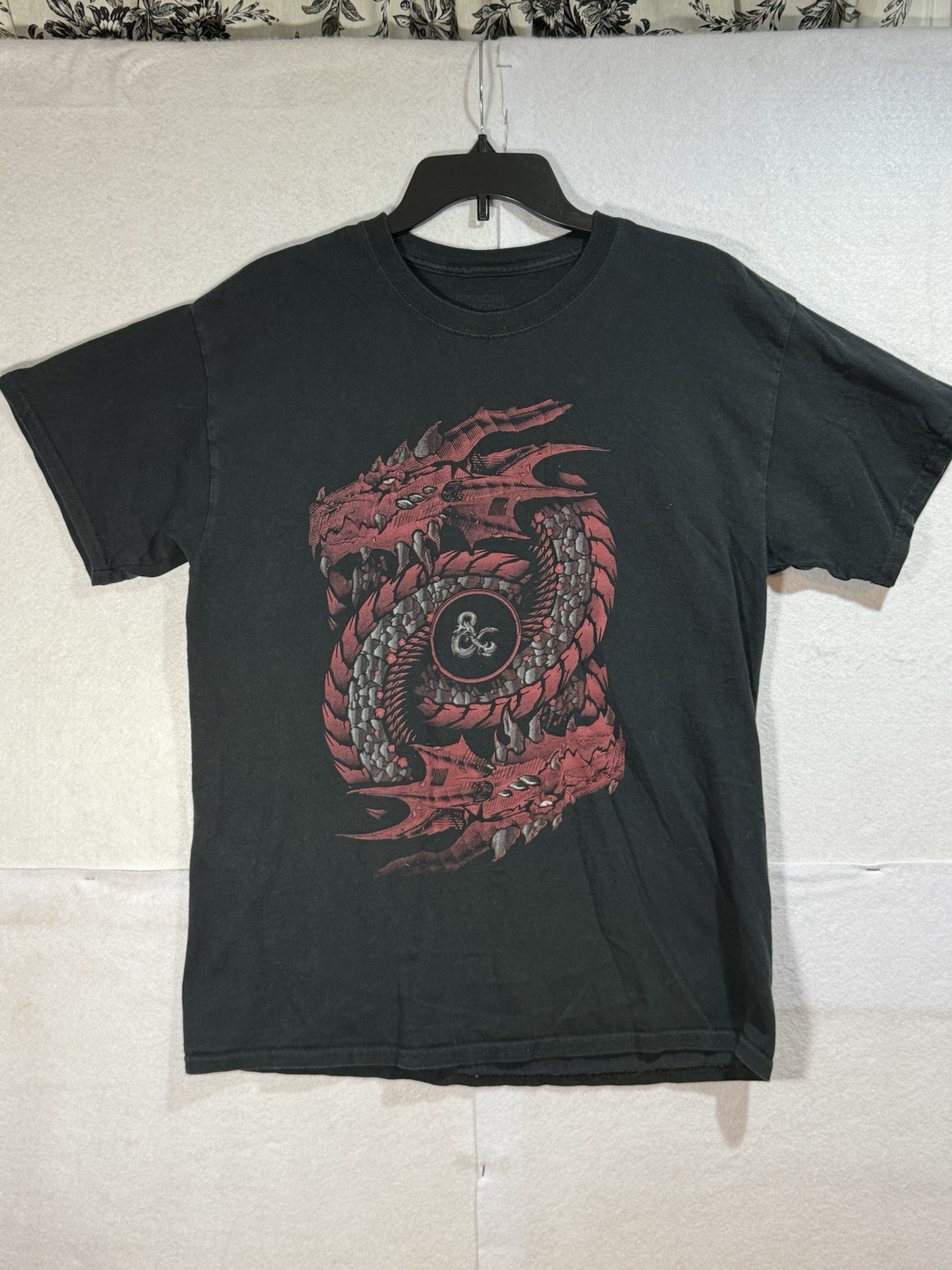 Dungeons & Dragons D&D Black T-Shirt Large Red dragon Fantasy Magic Gaming gallery