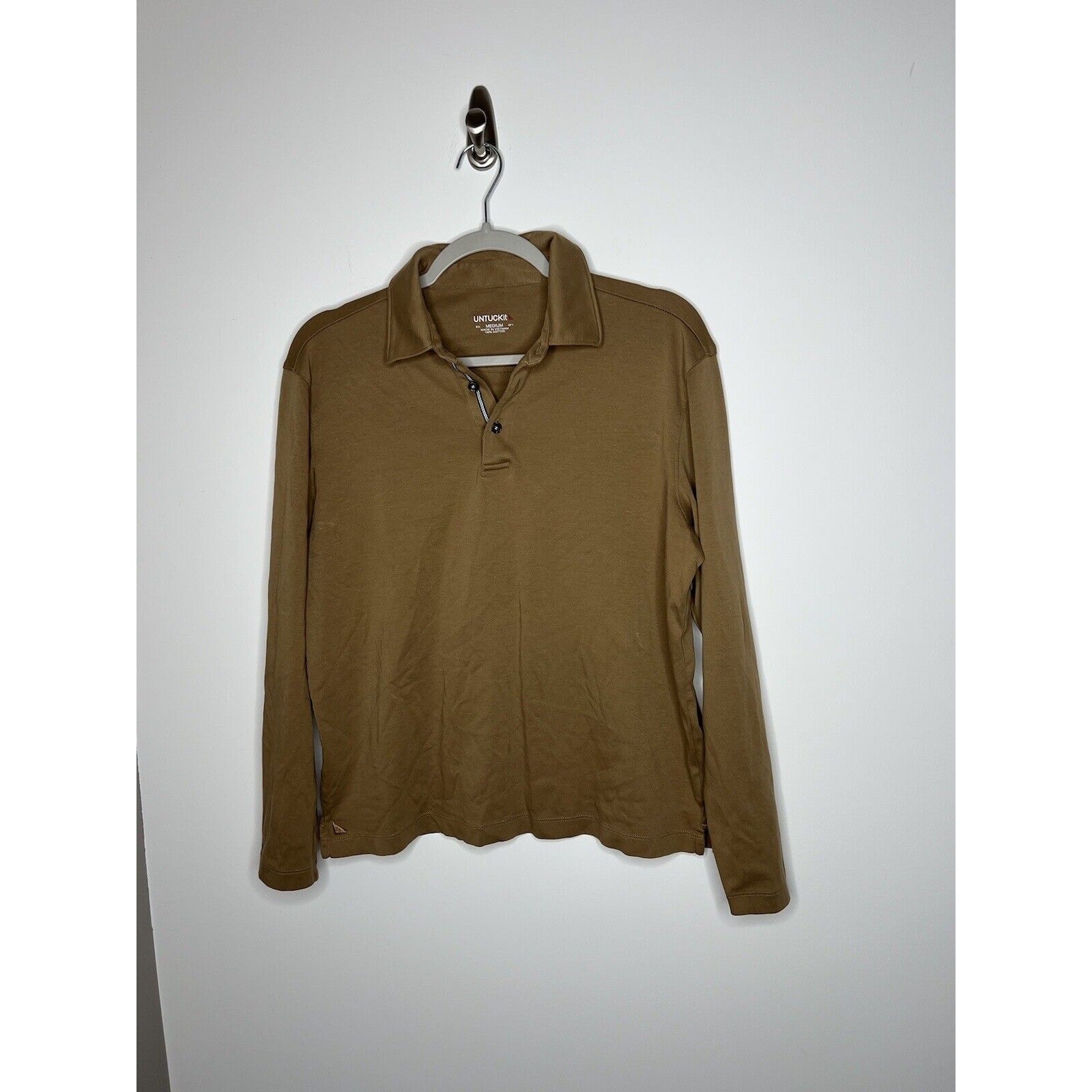 UNTUCKit Shirt Mens Medium Tan Stretch 1/4 Button Casual Top Long Sleeve Collar gallery