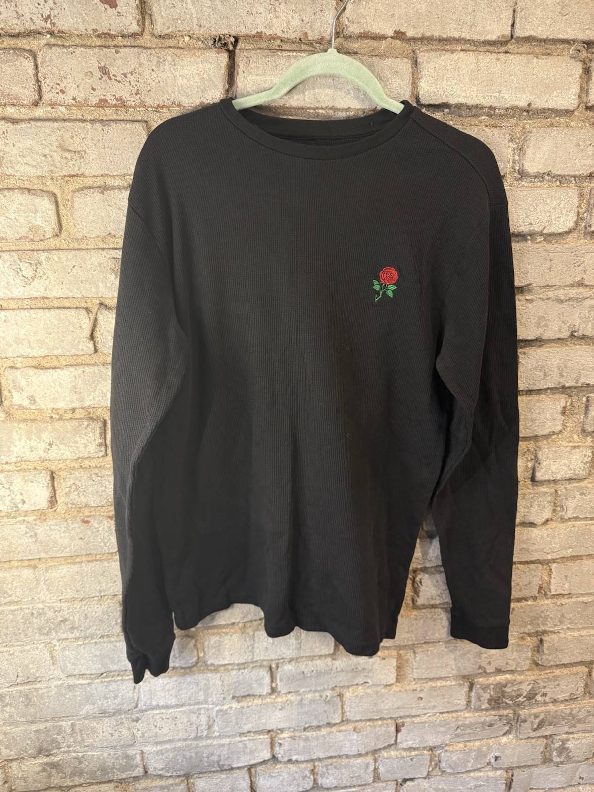 Eighty Eight Shirt Mens Large Long Sleeve Embroidered Red Rose Crew Neck Thermal gallery