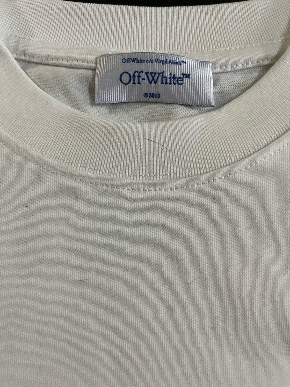 Off-White Men's T-Shirt Size L gallery