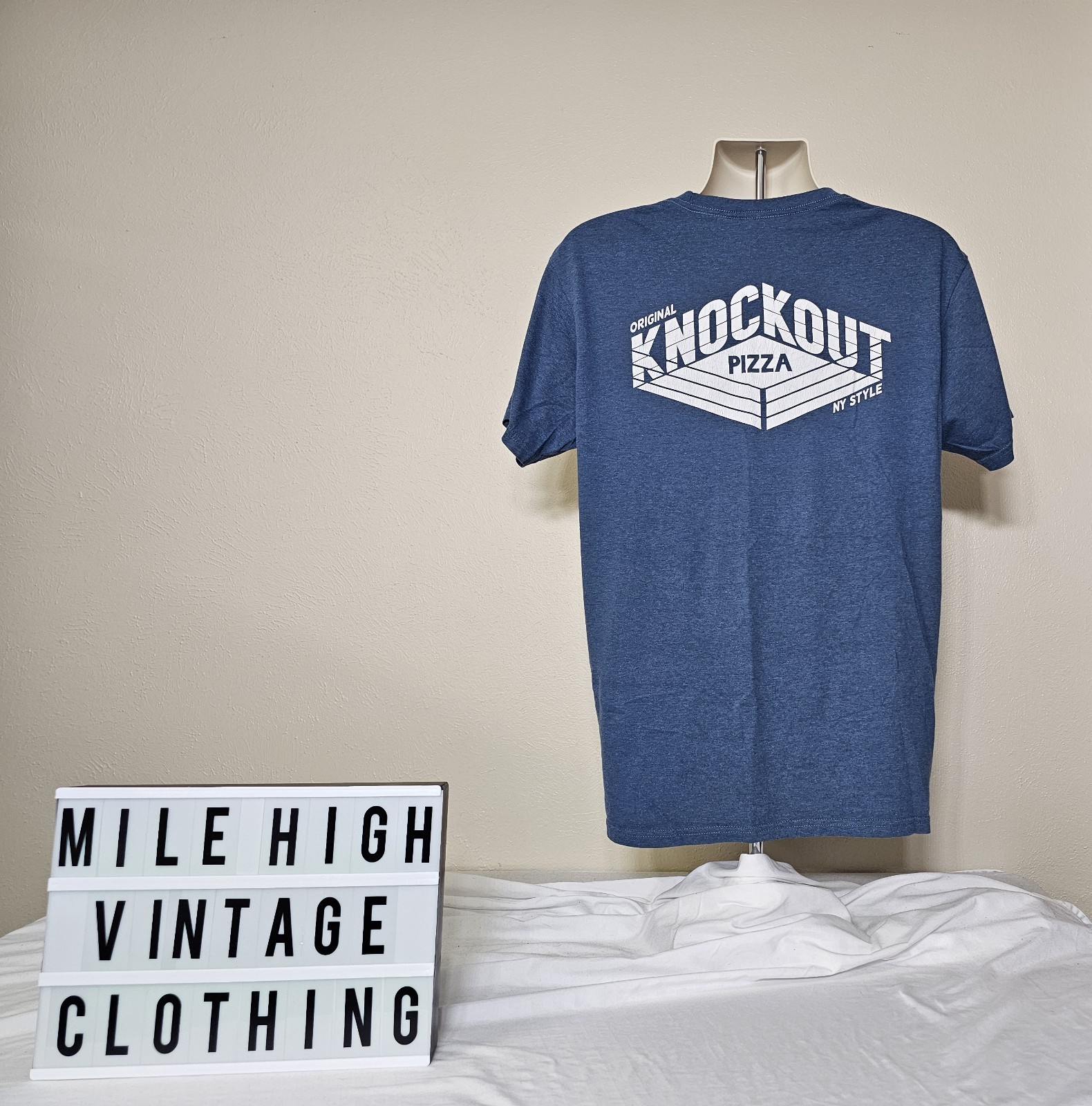 Retro Knockout Pizza Men's Shirt L NY Style Blue Food Tee Pop Culture Work gallery