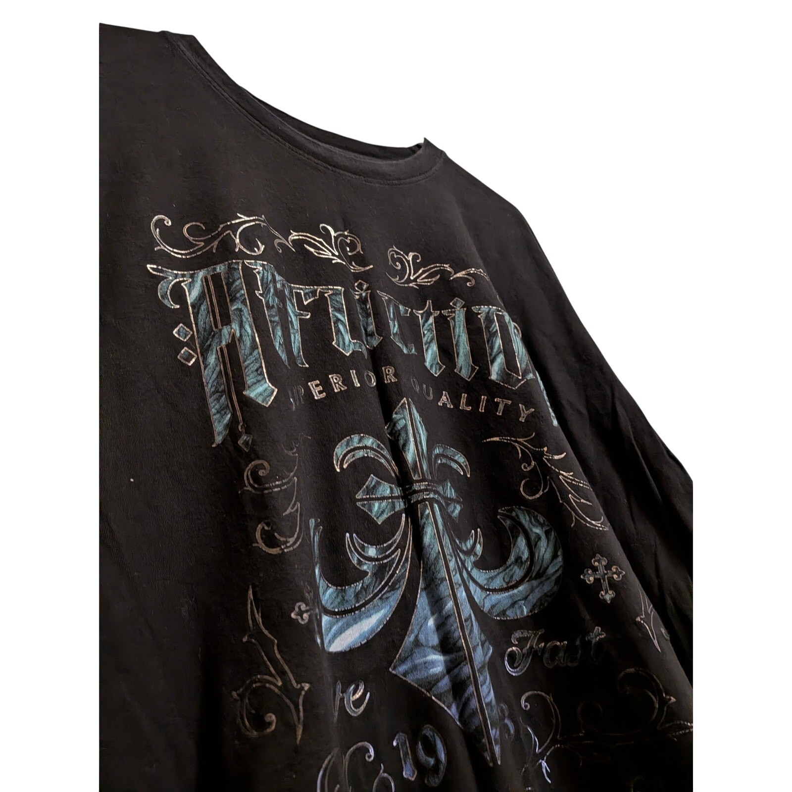 3X AFFLICTION Live Fast T-shirt Oak Aged Black Silver Blue Foil Print Y2K gallery