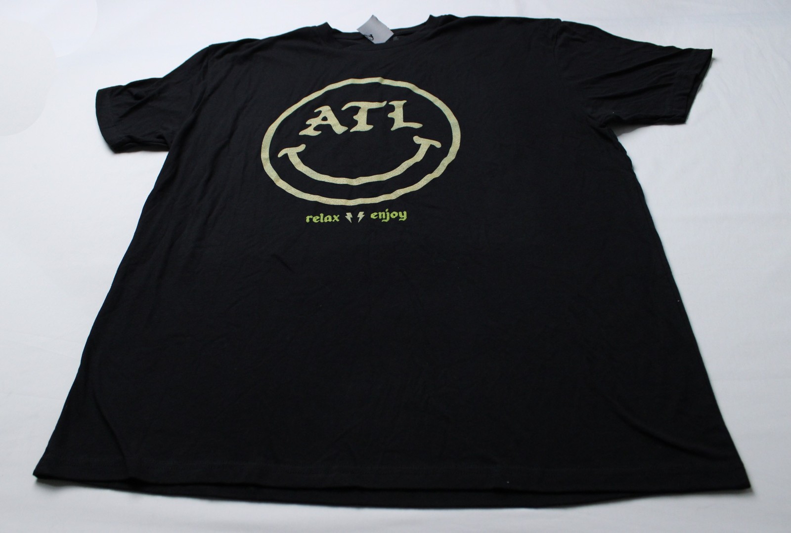 YeahBuzzy Unisex Adult’s Short Sleeve ATL Smiley Tee WR4 Black Size XL NWT