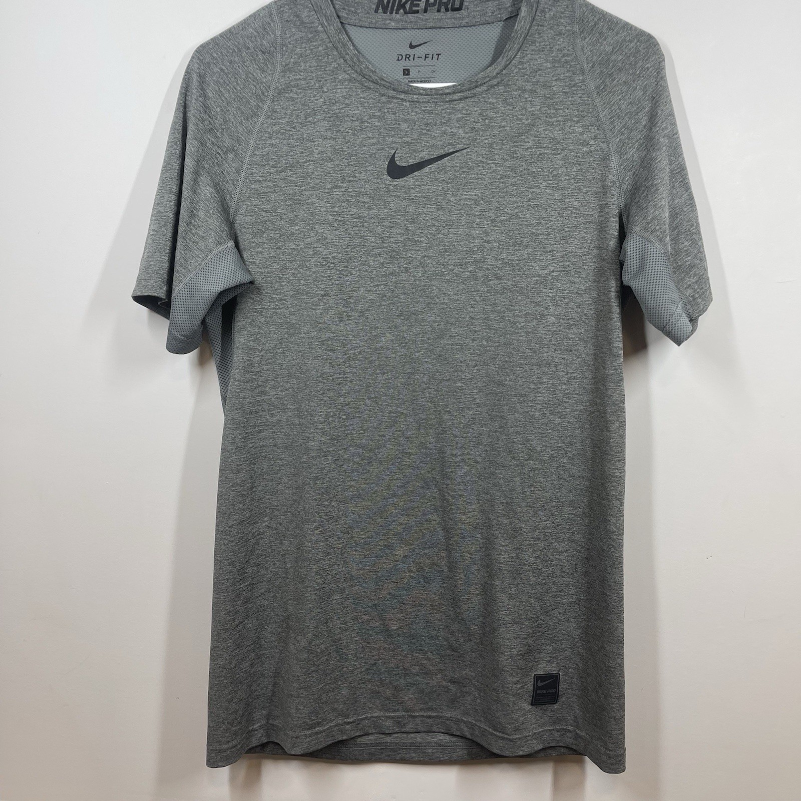 Nike Pro T Shirt Mens S Gray Fitted Center Swoosh Dri Fit Training Gym Sports gallery
