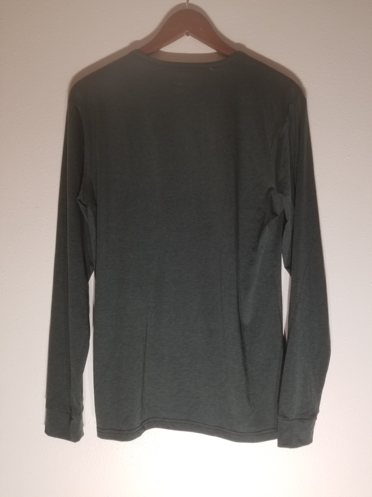 32 Degree Heat Men's Long Sleeve Dark Green T-Shirt Size Medium NWOT gallery