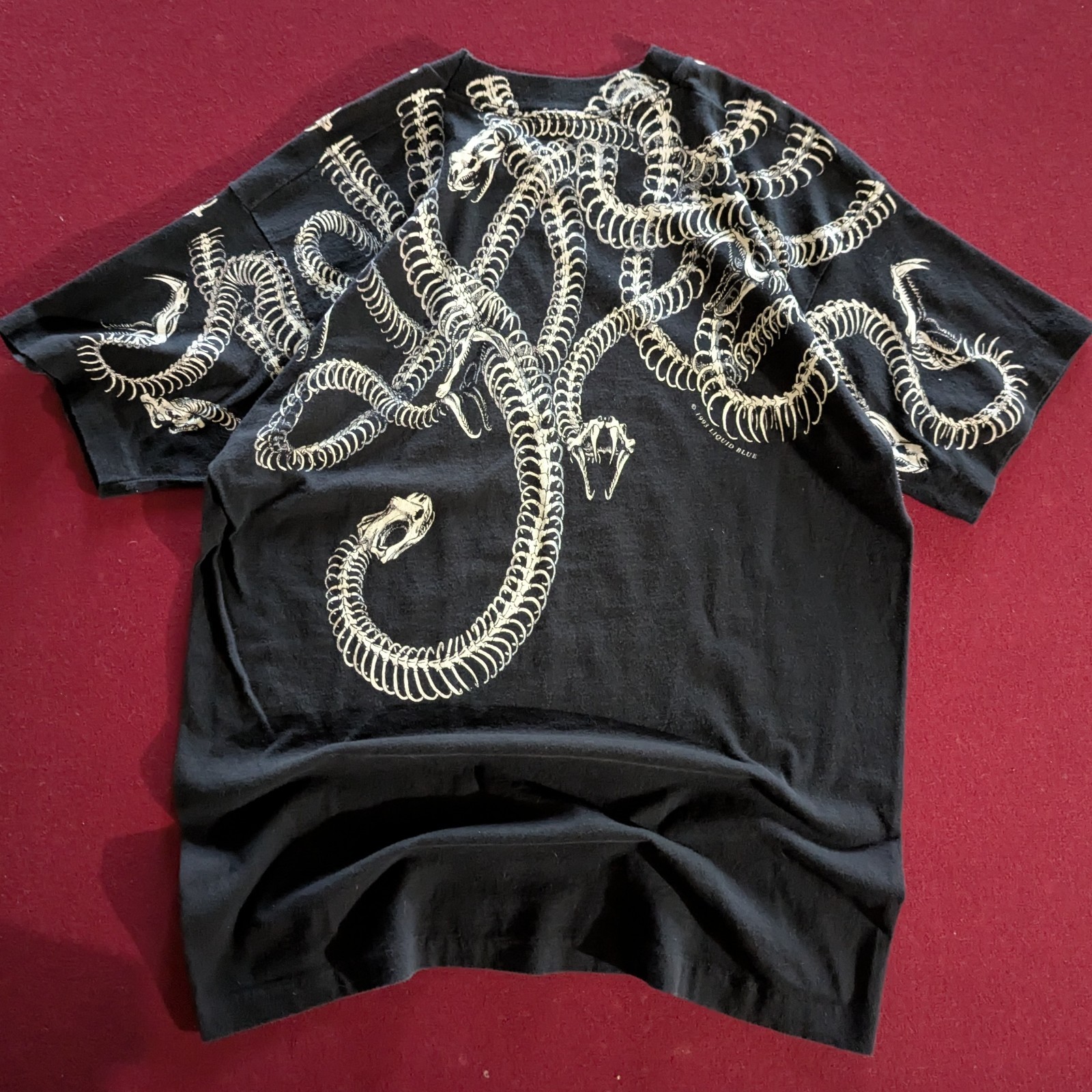 Liquid Blue Vintage 90s Black AOP Medusa Skull Graphic Tee Men’s L gallery