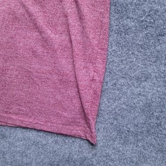 Massive T-Shirt Small Maroon Heathered V-Neck Contrast Trim Short Sleeve Tee