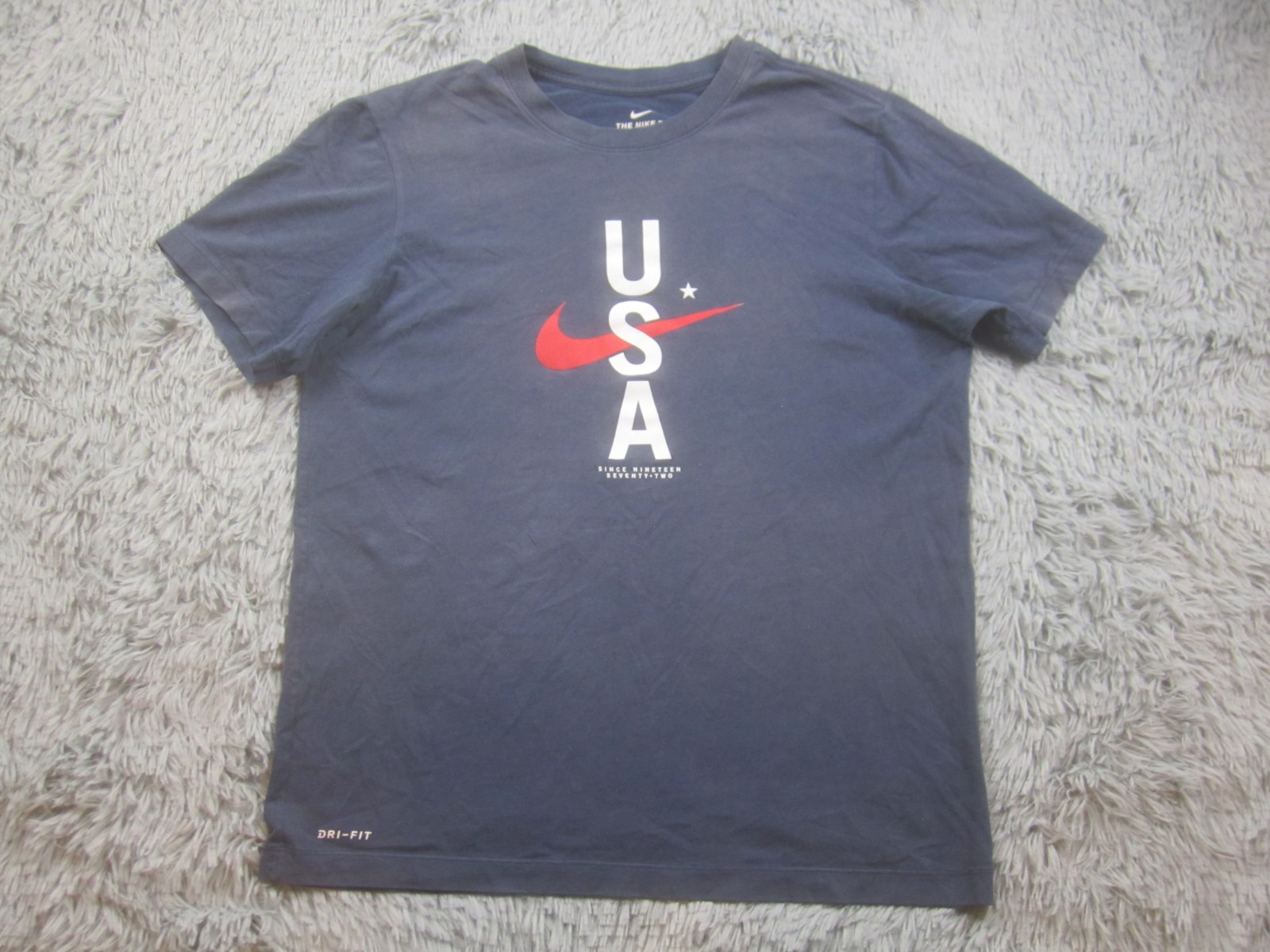 The Nike Tee Mens Medium Shirt Short Sleeve Blue Dri-Fit Crew Neck USA gallery