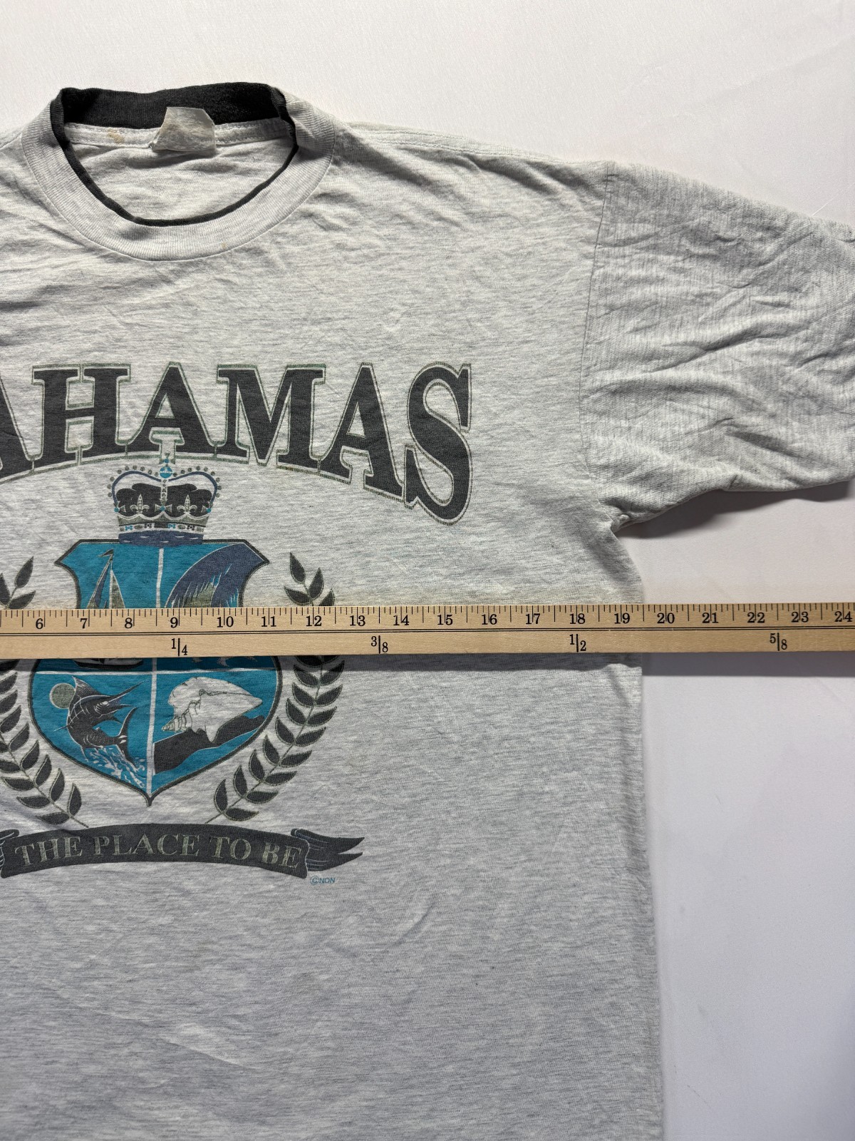 Vintage Arawak T Neely's Of Nassau Shirt Mens Medium Gray Graphic Print Bahamas gallery