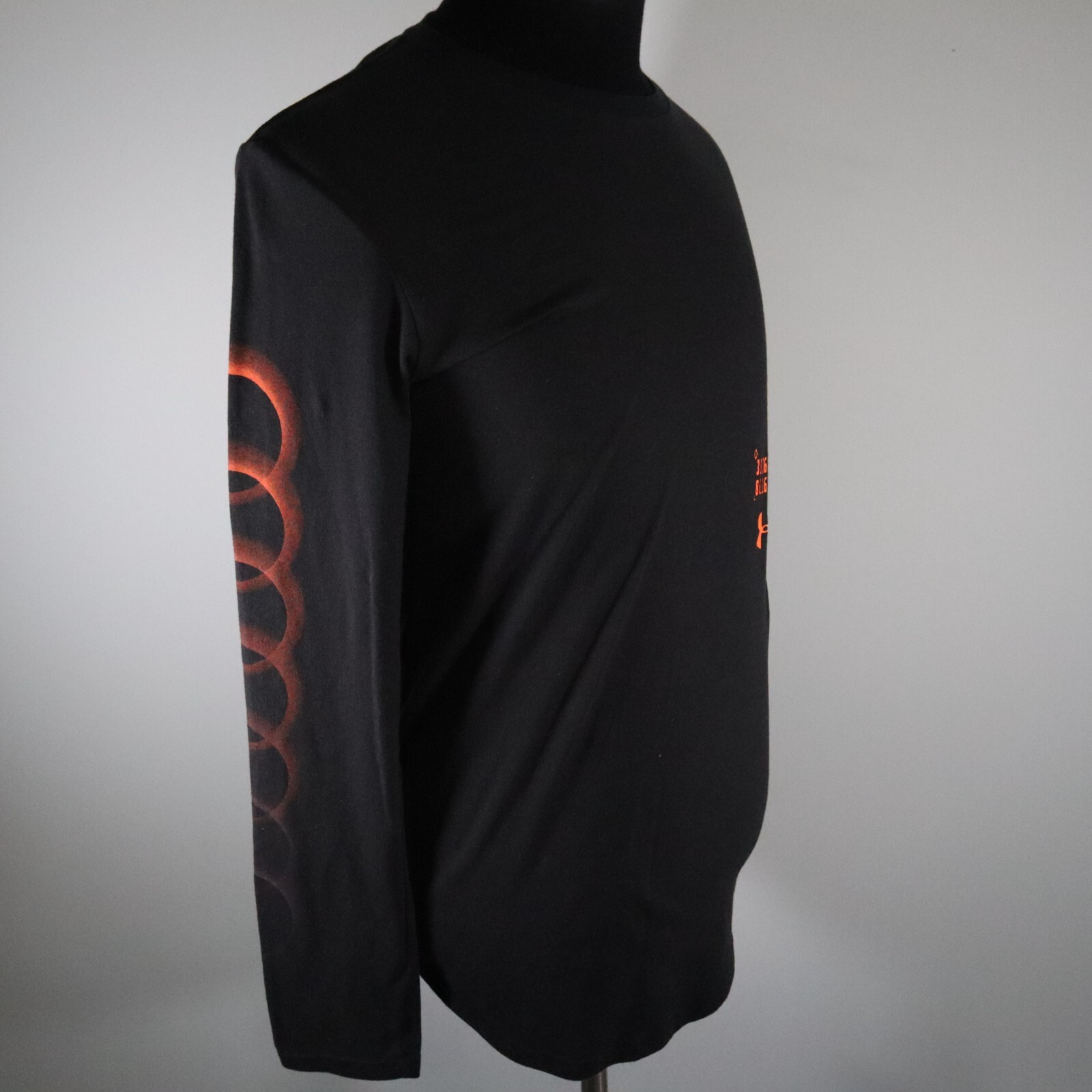 Under Armour Shirt Mens Small Heatgear Loose Activewear Long Sleeve Indianapolis gallery