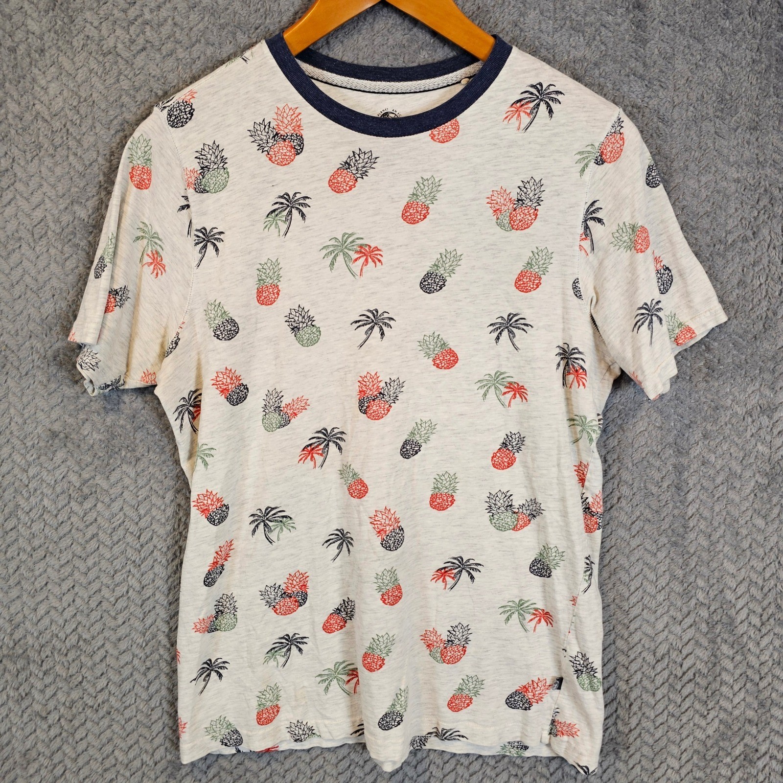 Free Planet Mens Pineapple Palm Tree Print Organic Cotton T-Shirt Gray Medium