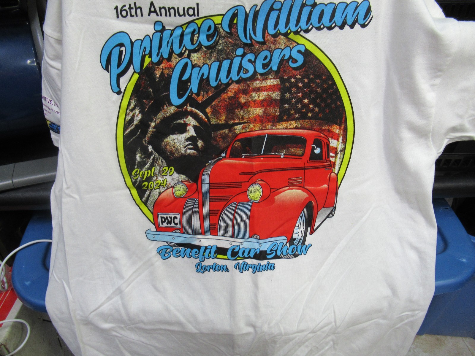 Gildan Men’s T-Shirt, X-LARGE – White WITH HOT ROD GRAPHICS LOT OF 3