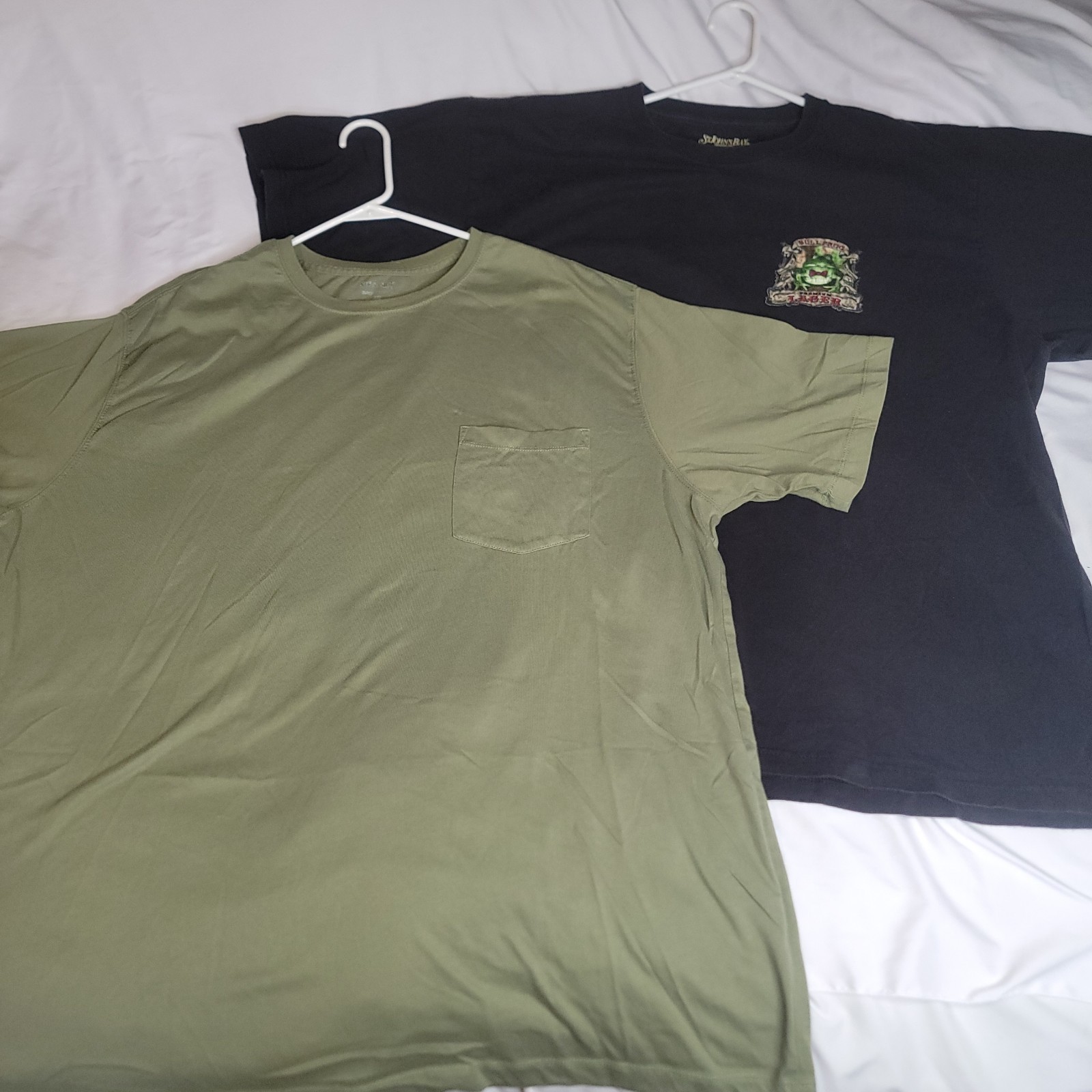 St Johns Bay Bullfrog Lager Lot of 2 2XLT Black Beer Frog Graphic Shirts Brew gallery