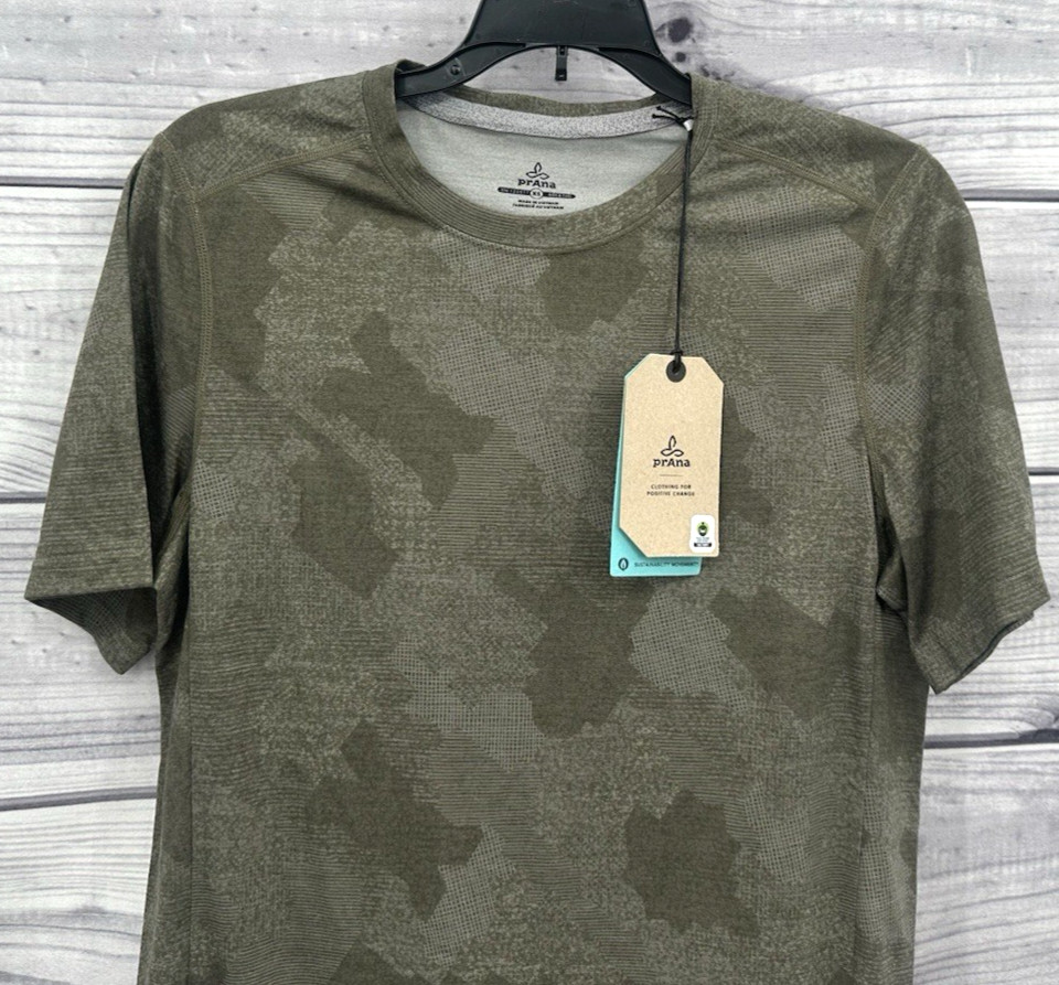 PRANA PROSPECT HEIGHTS GRAPHIC CAMO SHORT SLEEVE PERFORMANCE SHIRT Mens Size XS gallery