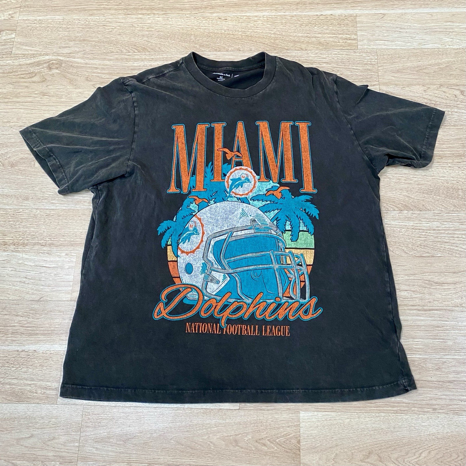 Abercrombie Fitch Miami Dolphins T-Shirt Men’s XLT TALL Faded Black Vtg Inspired gallery