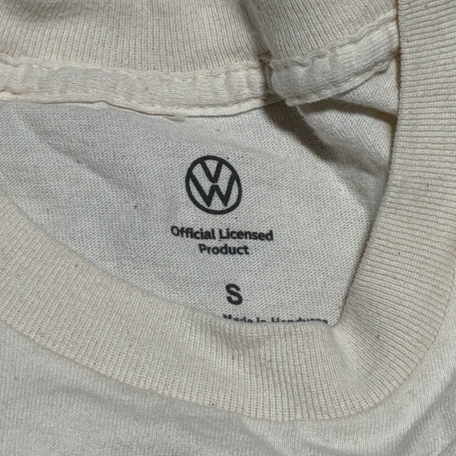 VW Volkswagen Red Bug Beetle Bugged Out T-Shirt Authentic Size Small gallery