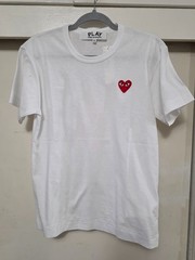 NEW COMME des GARCONS PLAY CDG Embroidered Red Heart White Tshirt Small