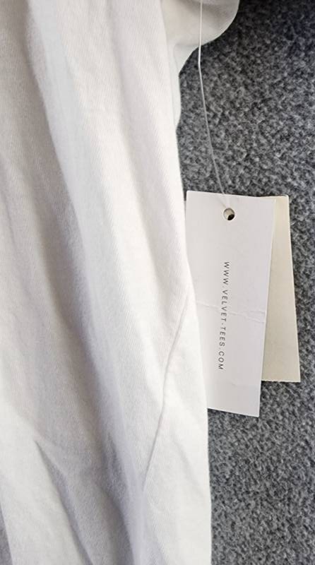 Velvet by Graham and Spencer Samsen T-Shirt Men S White V-Neck Pullover S/S gallery