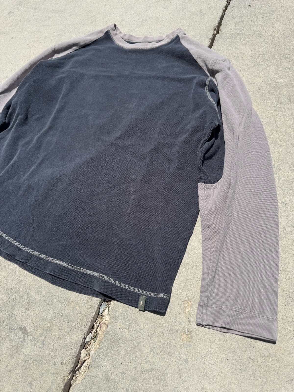 Royal Robbins Men's Gray/Blue Colorblock Cotton Knit Long Sleeve Logo T-Shirt L gallery