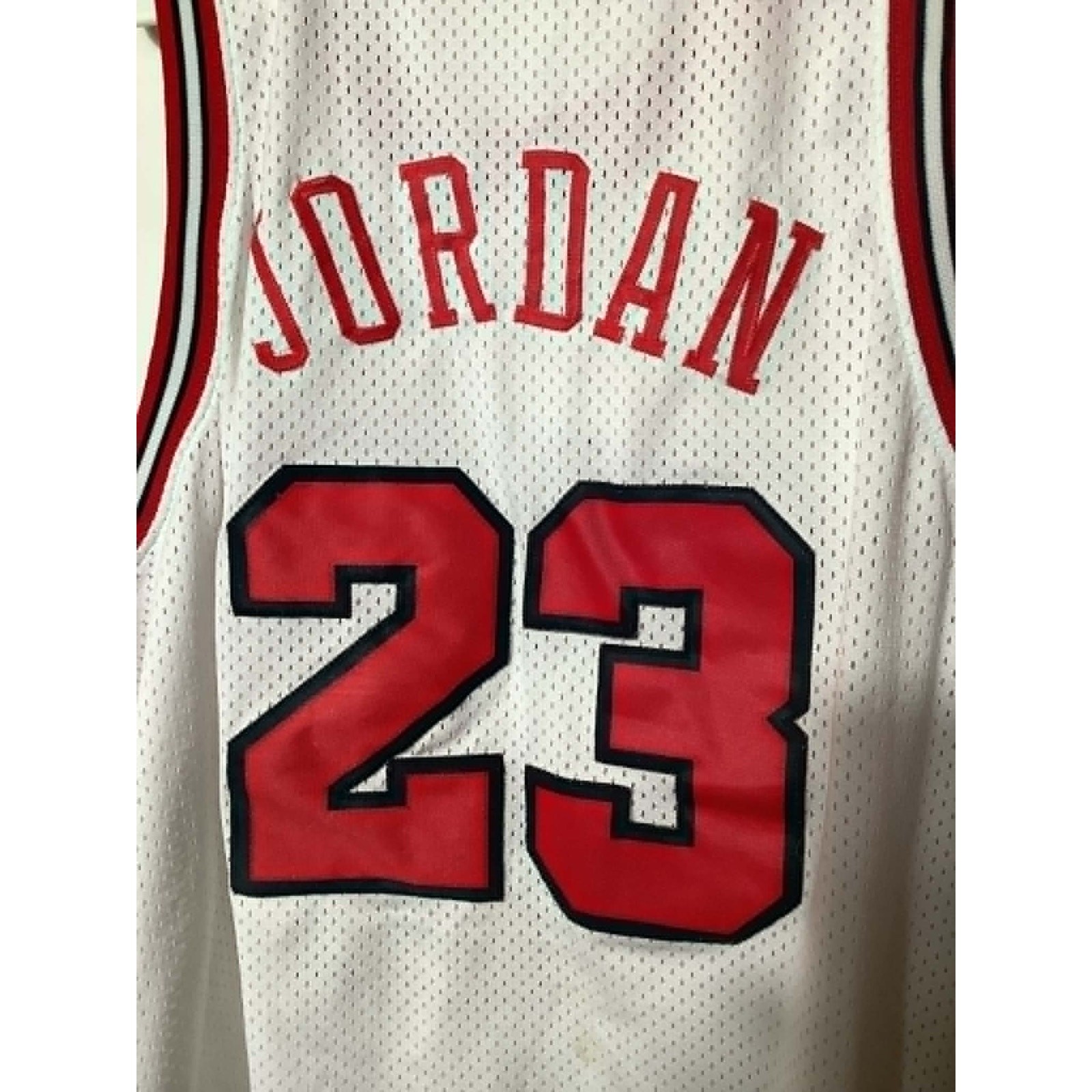 Vintage Nike Michael Jordan Chicago Bulls Jersey XXL White Flight 84-03 Swingman gallery