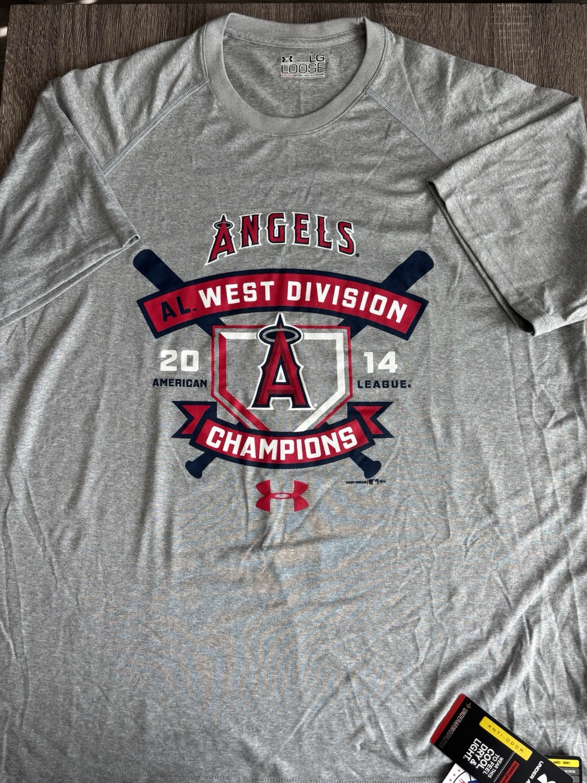 Under Armour HeatGear Men’s LG Gray Loose Crew Neck Angels AL West Champs Tee