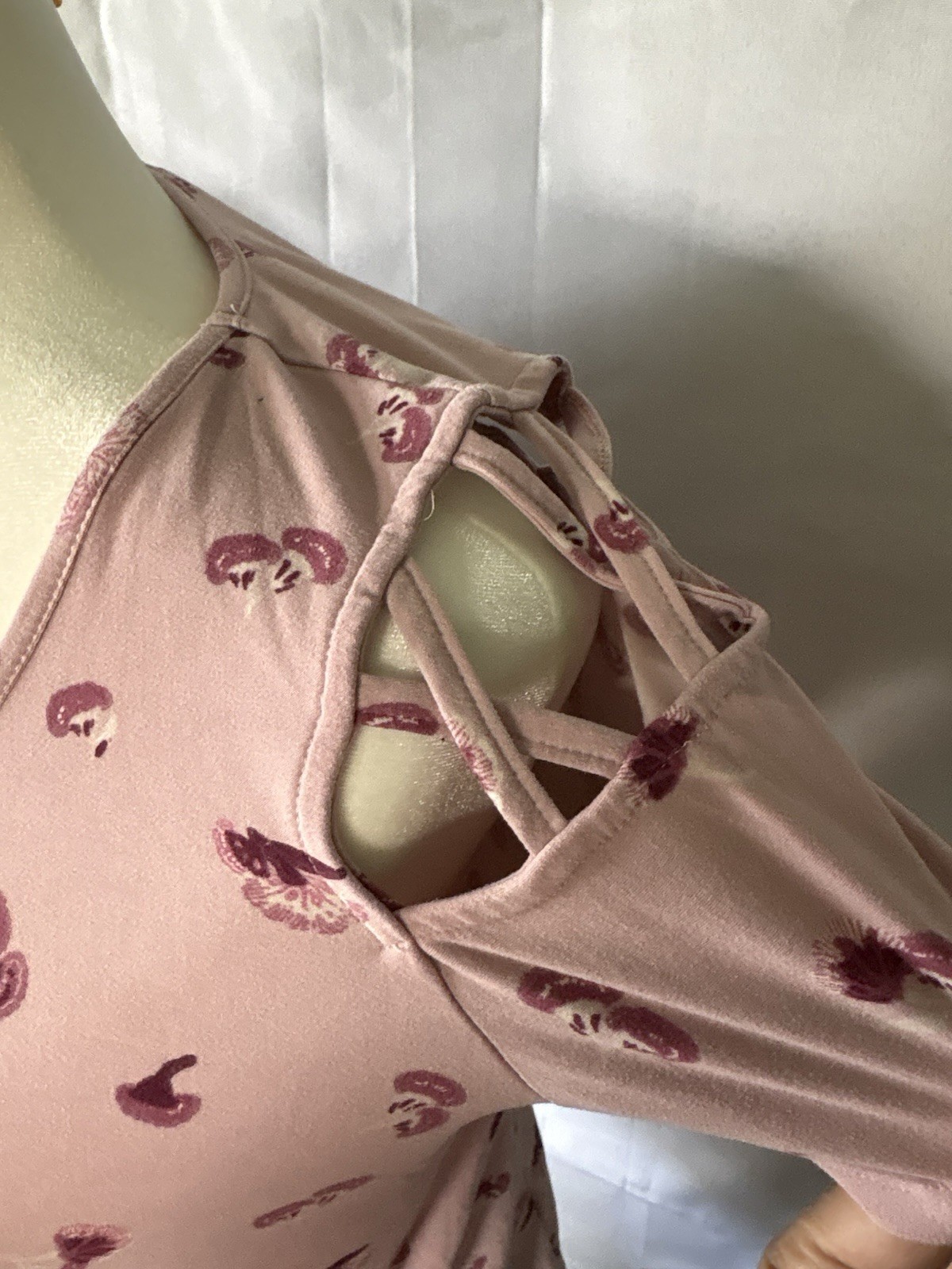 Pink Rose Floral Cold Shoulder Top Size S Lattice Sleeve Pink Mauve Small Boho gallery