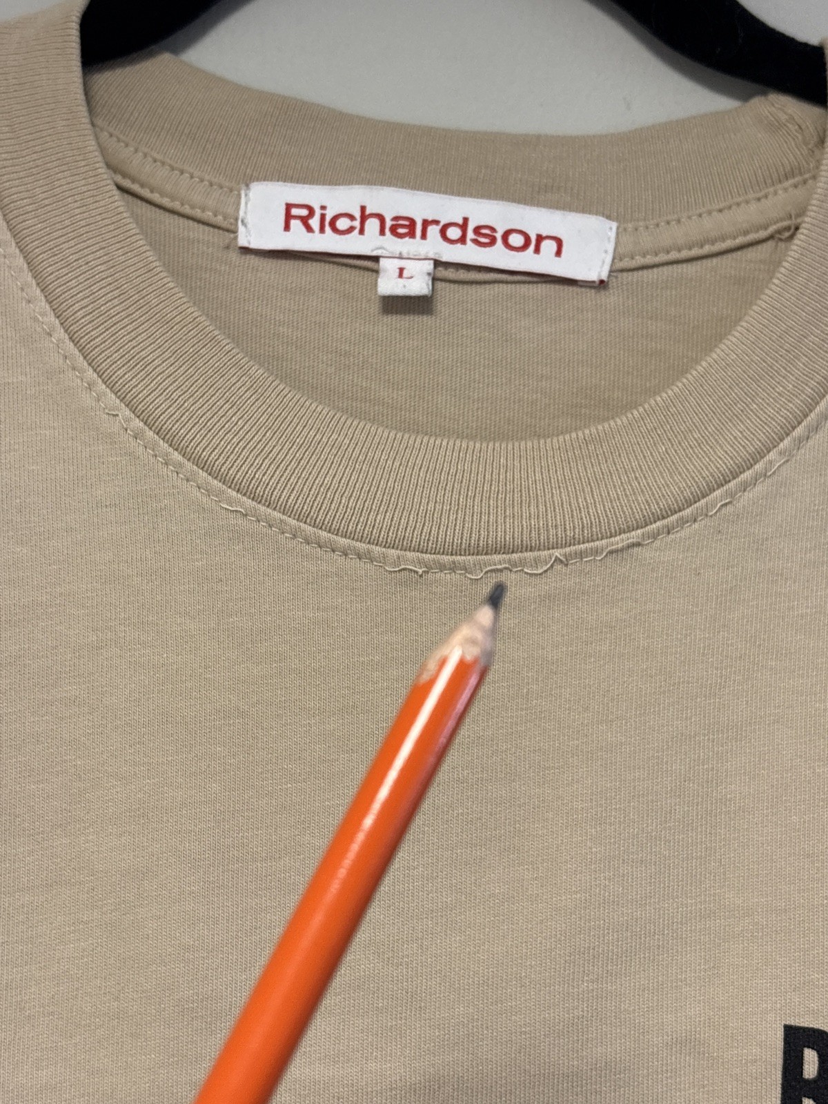 Richardson Hardware Chinatown Tan T-Shirt Large Used Flaw gallery
