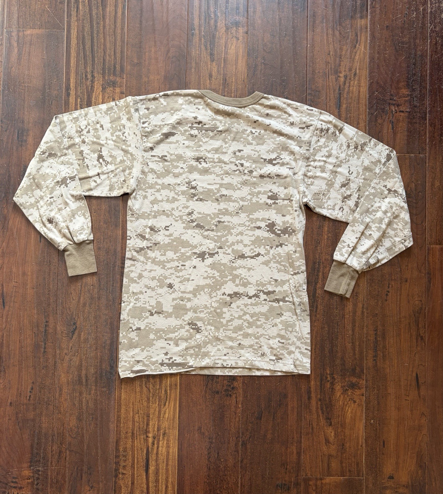 Rothco tan and brown camo long sleeve shirt Size M bottom hem falling apart gallery