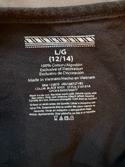 Black LS Tshirt With Old World Embroidered Santa Winter Scene Size L (12-14) VTG