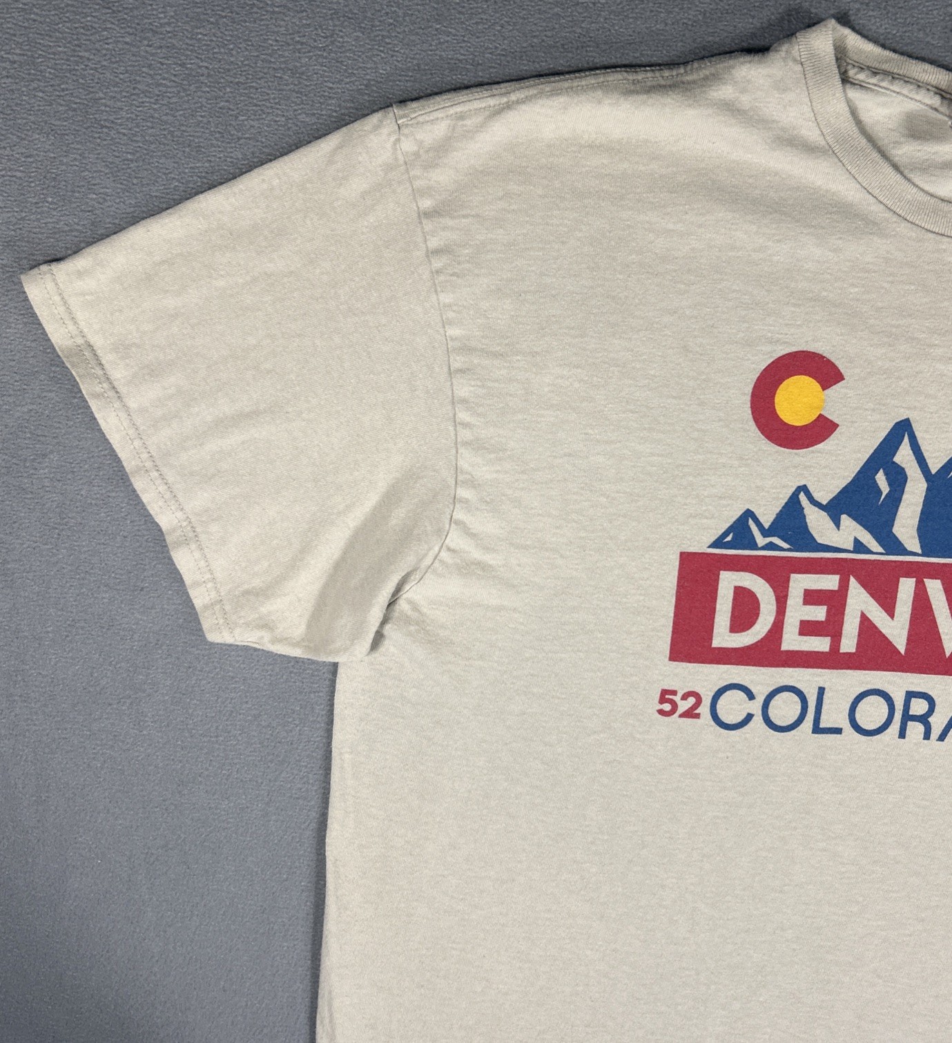 Denver Colorado 5280 Mens T-Shirt Size XL Off-White Short Sleeve gallery