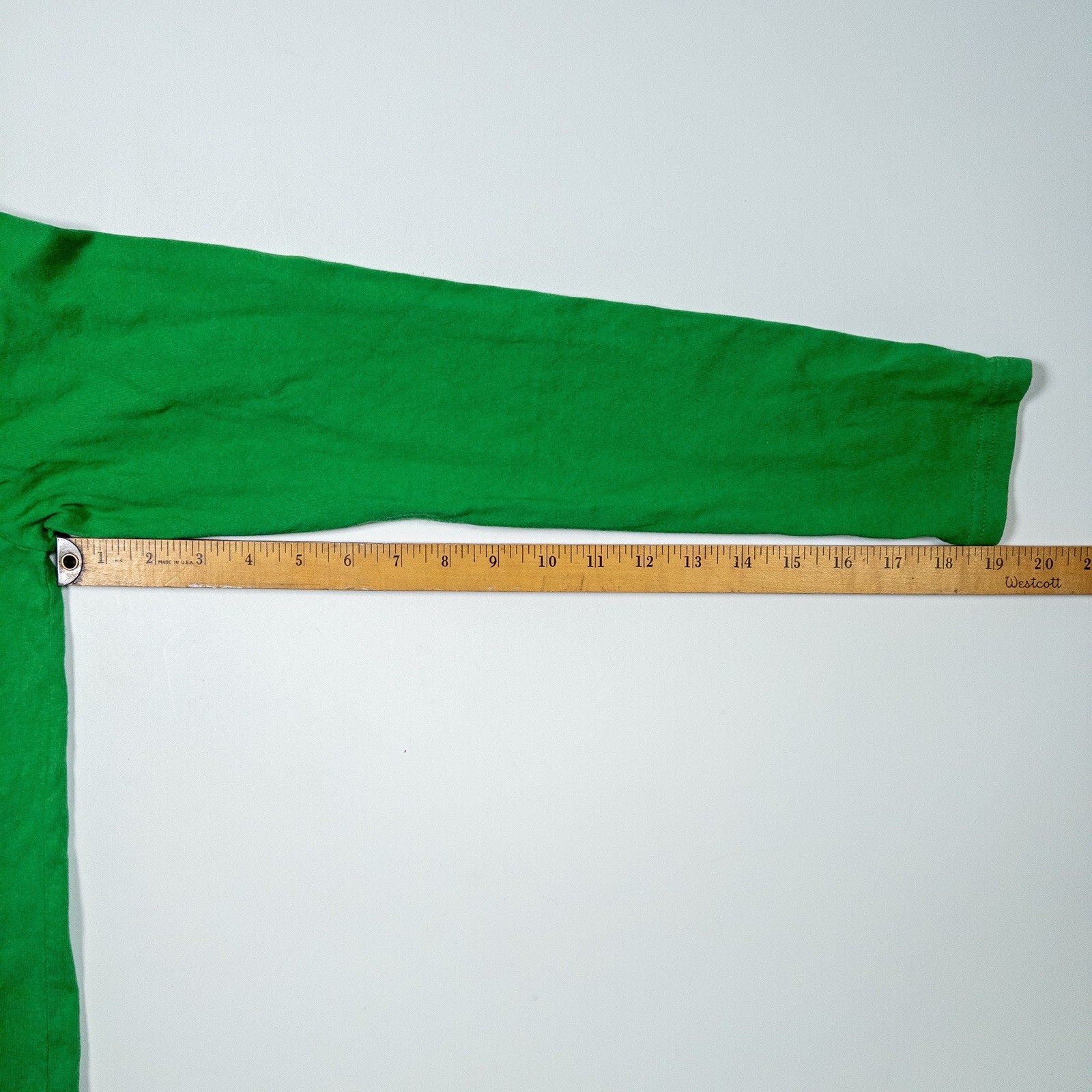 Two Apple Shirt Mens L Green Employee Short Sleeve Logo Leave The World Better gallery