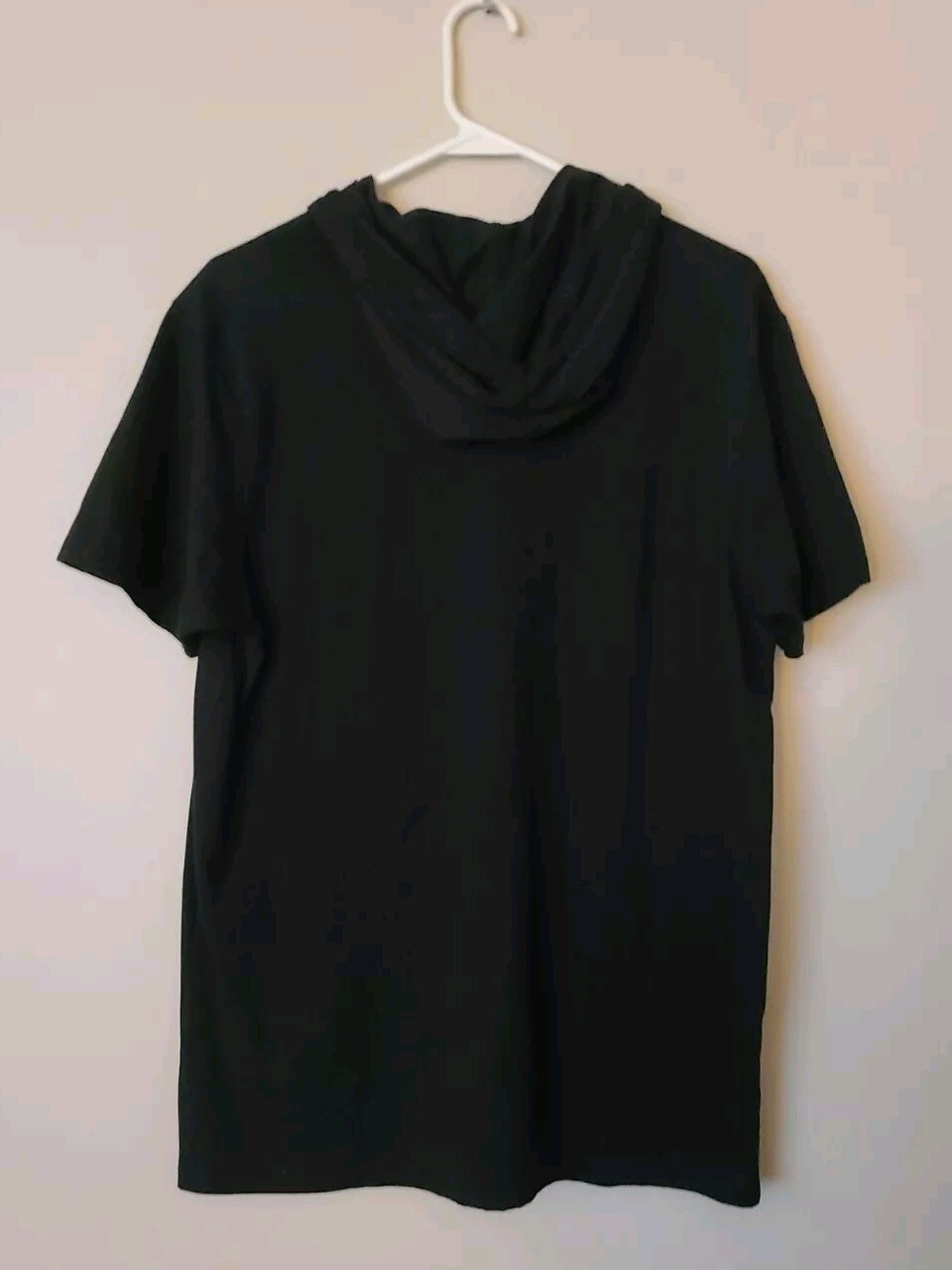 Men's Guess Black Hooded Hoodie T-Shirt w/ Red Stars Kangaroo Pocket Size Medium gallery