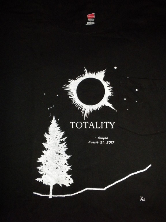 2017 Totality Eclipse Pocket T-Shirt S,M,L,XL Mens Womens 100% Cotton Silk Scrn gallery