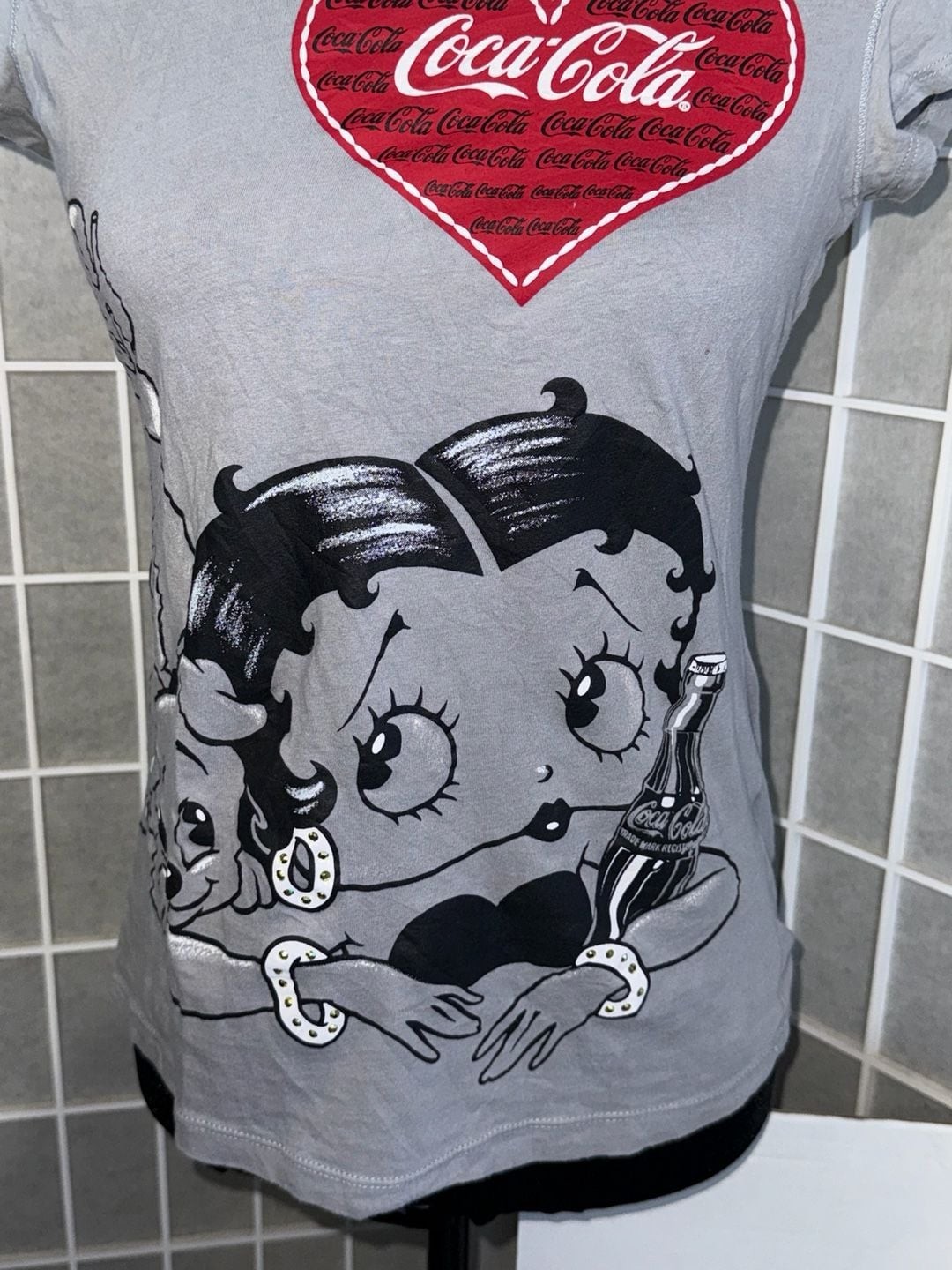 Vintage 1990's Betty Boop Coca Cola Red & Gray T-Shirt Size Large gallery